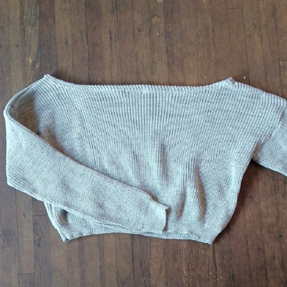 PrettyLittleThing Off-the-Shoulder Gray Cropped Sweater - Picture 7 of 9